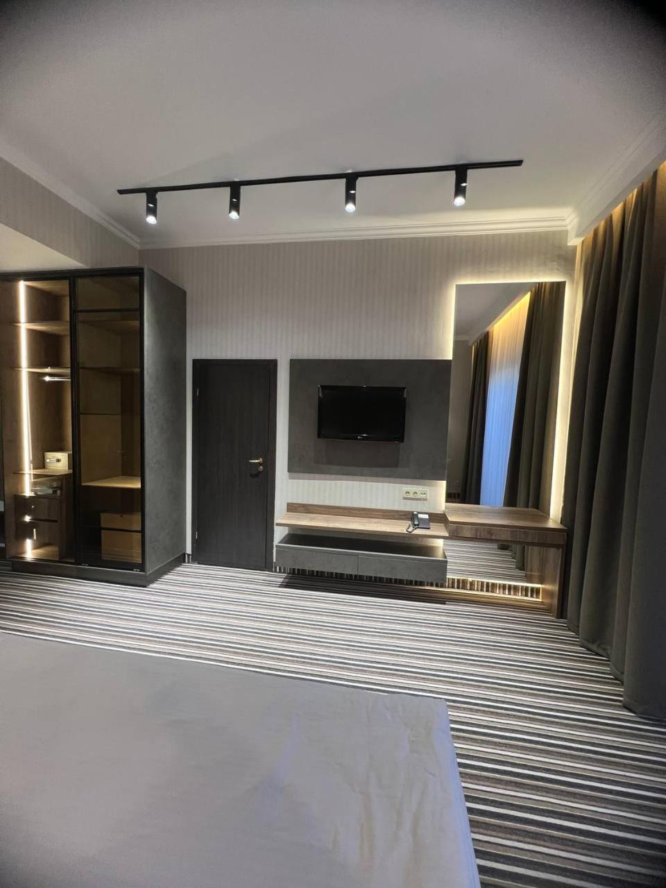 Sapar Standart Hotel شيمكنت المظهر الخارجي الصورة