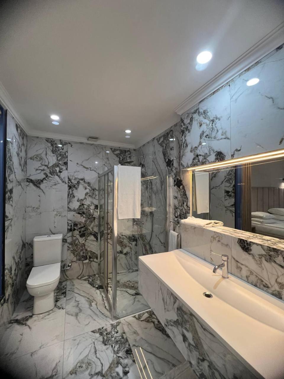 Sapar Standart Hotel شيمكنت المظهر الخارجي الصورة