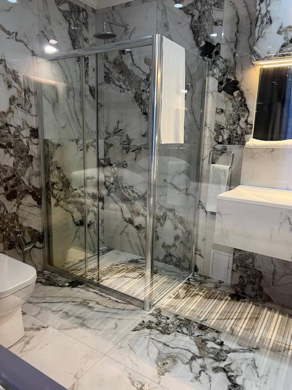 Sapar Standart Hotel شيمكنت المظهر الخارجي الصورة