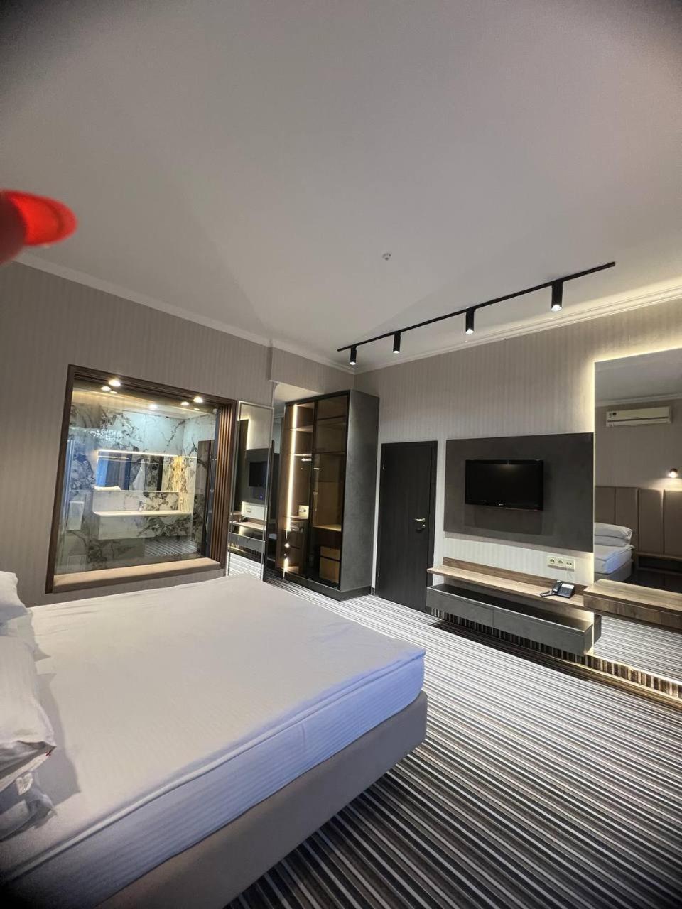 Sapar Standart Hotel شيمكنت المظهر الخارجي الصورة