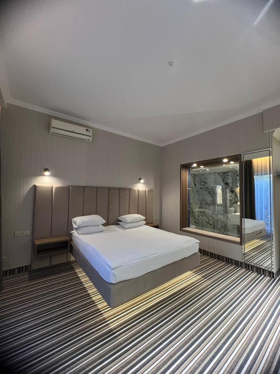 Sapar Standart Hotel شيمكنت المظهر الخارجي الصورة