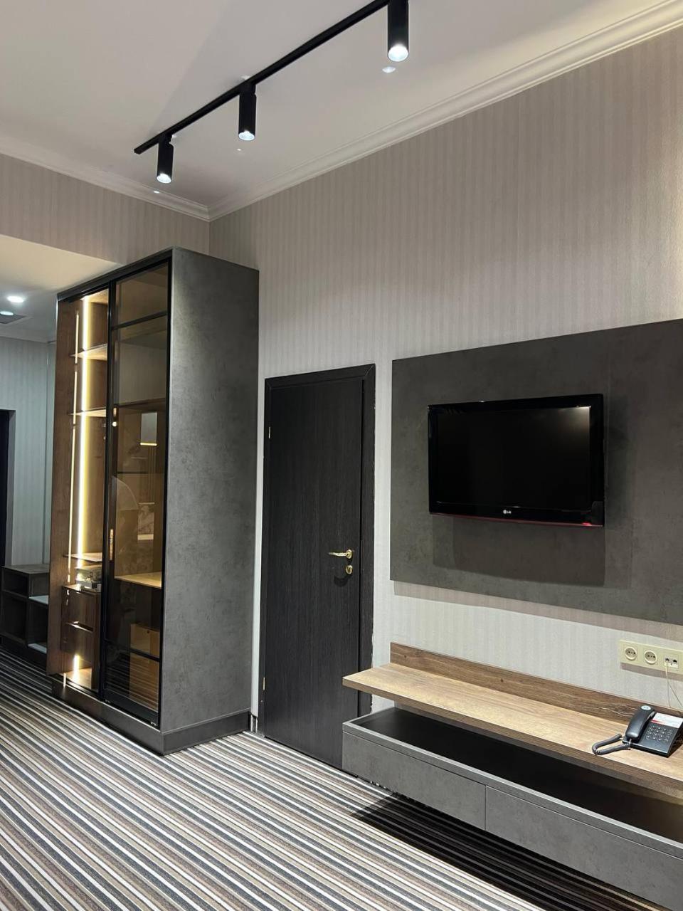 Sapar Standart Hotel شيمكنت المظهر الخارجي الصورة