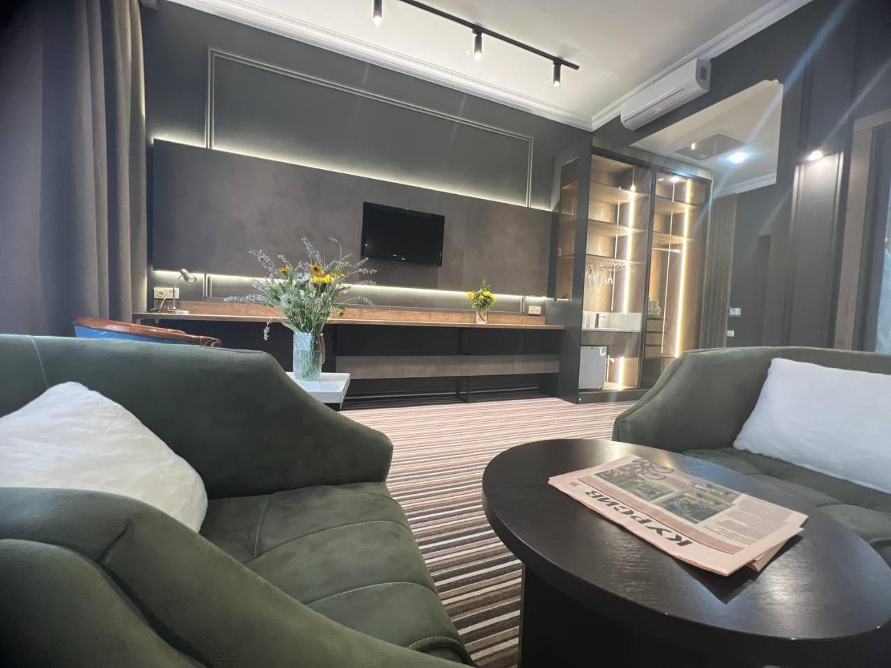Sapar Standart Hotel شيمكنت المظهر الخارجي الصورة