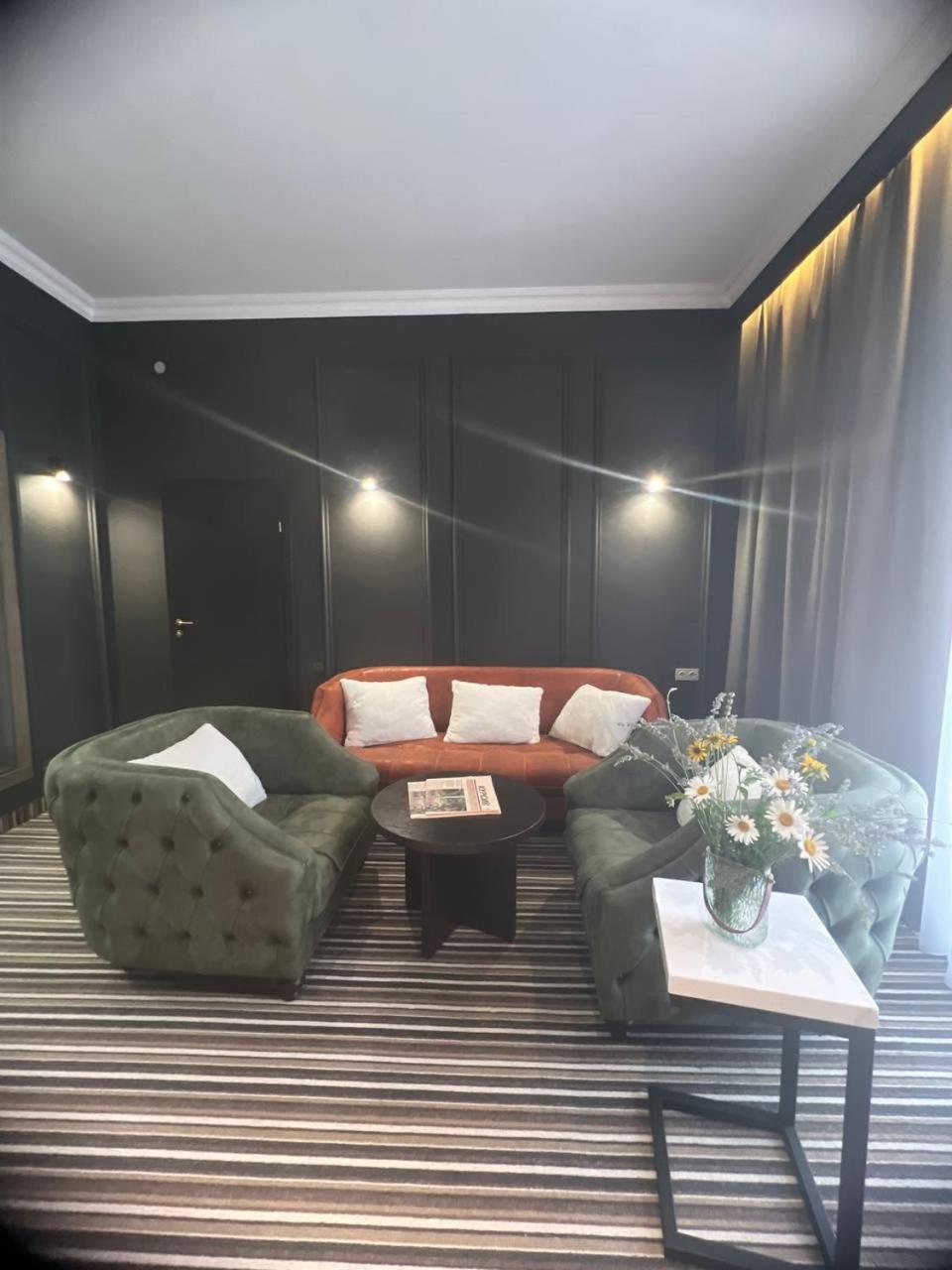 Sapar Standart Hotel شيمكنت المظهر الخارجي الصورة