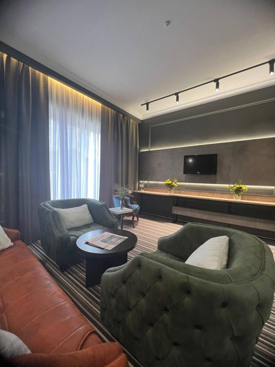 Sapar Standart Hotel شيمكنت المظهر الخارجي الصورة