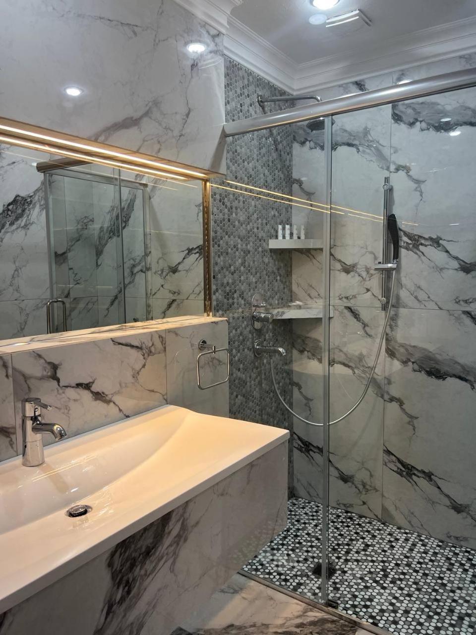 Sapar Standart Hotel شيمكنت المظهر الخارجي الصورة